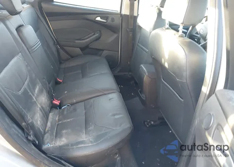 2015 Ford Focus Se z USA, uszkodzony, nr VIN 1FADP3F26FL323814